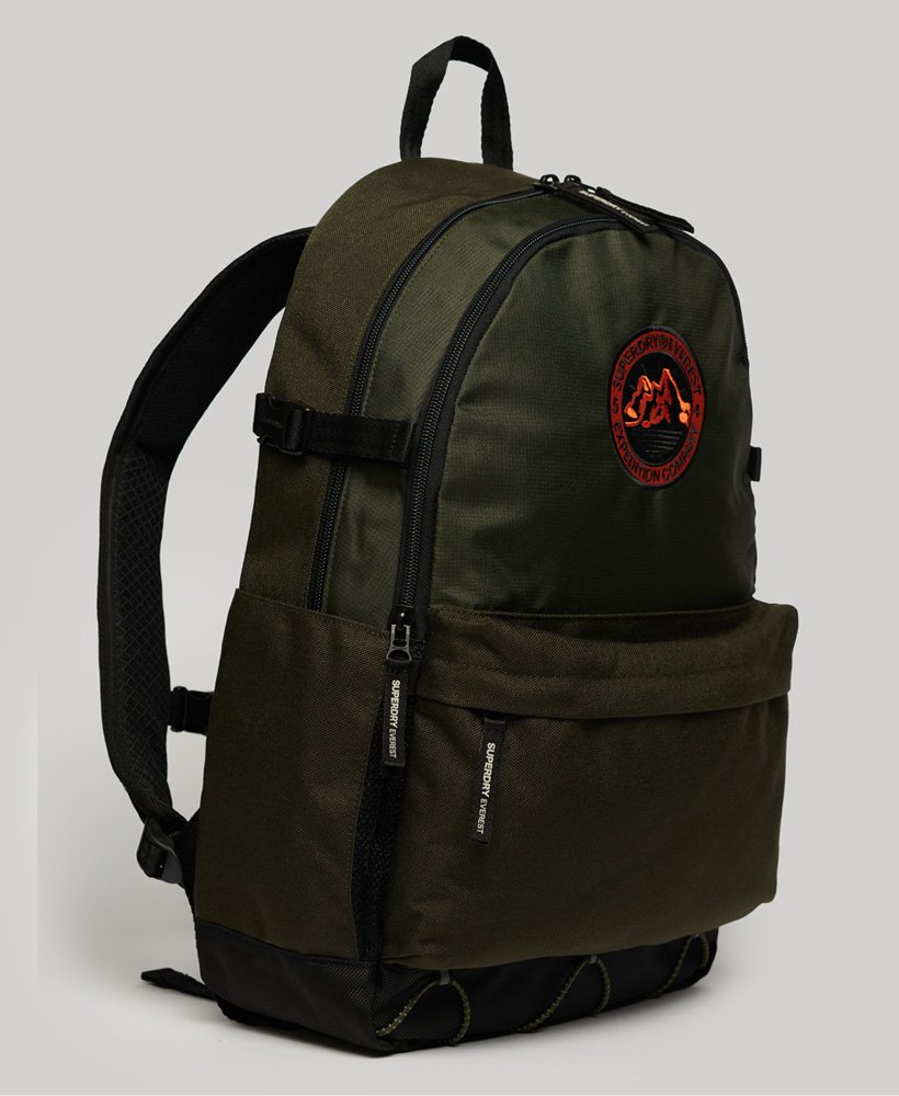 everest outdoor montana rugzak in de kleur olijfgroen overtollige goederen