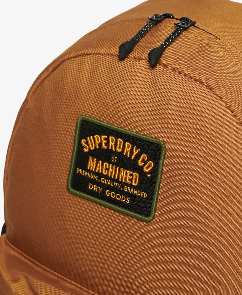 montana-rugzak met patches in tabaksbruin van denim co.