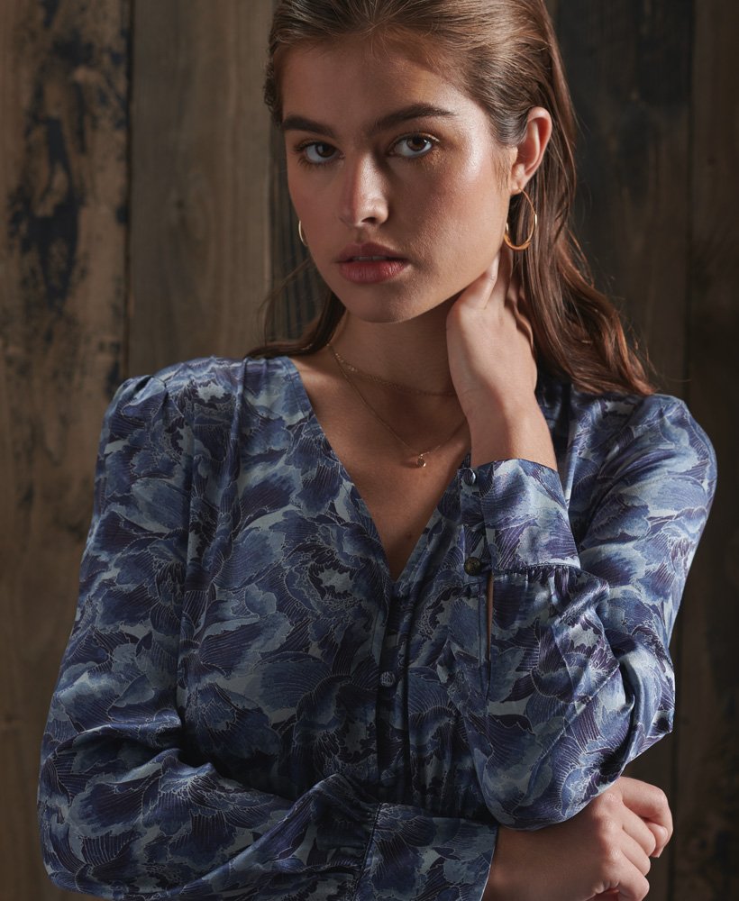 limited edition dry printed zijden jurk met blauwe bloemenprint