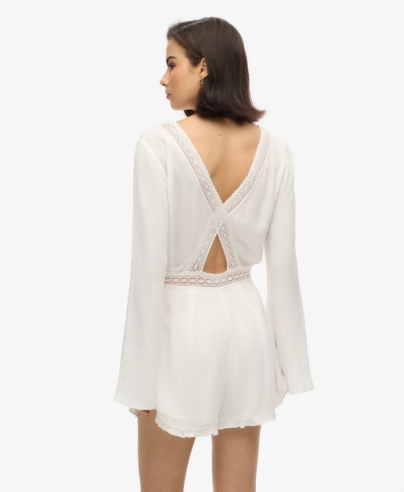 playsuit met uitlopende mouwen en uitsparingen in ecru