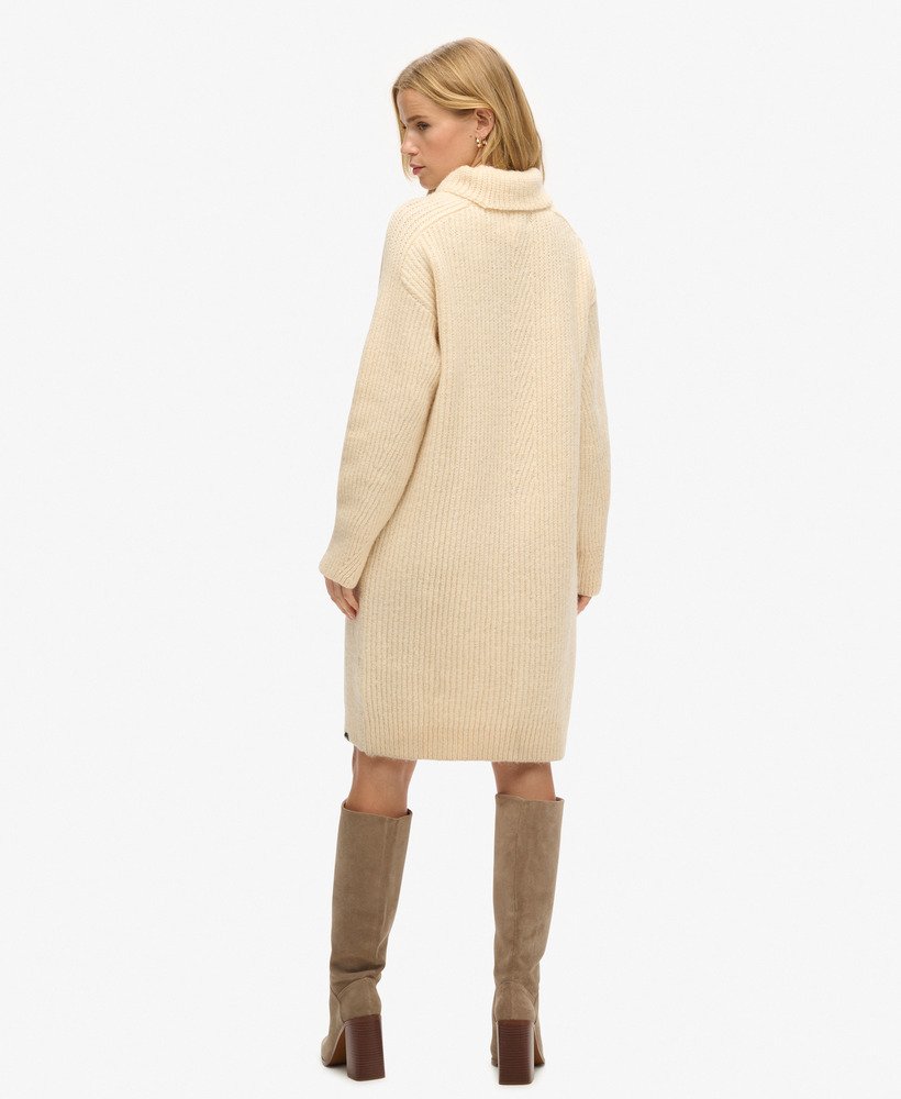 gebreide coltrui-jurk in braziliaans zandbeige