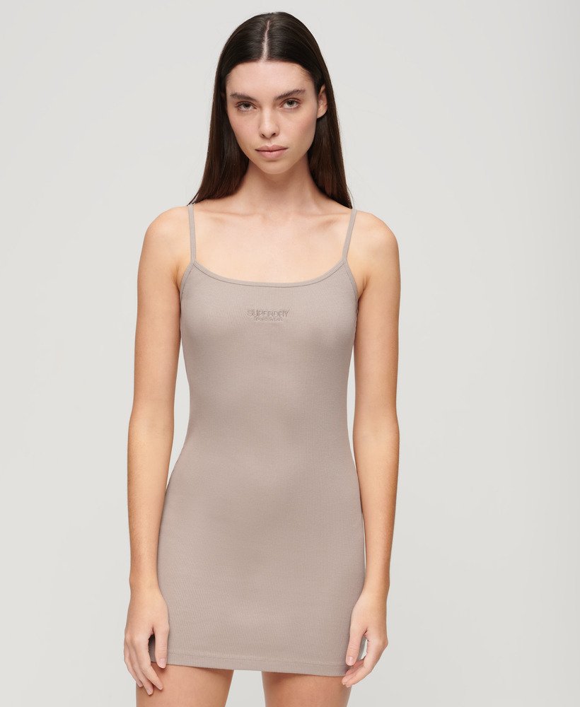 geborduurde geribbelde strappy jurk in diepbeige slubstof.