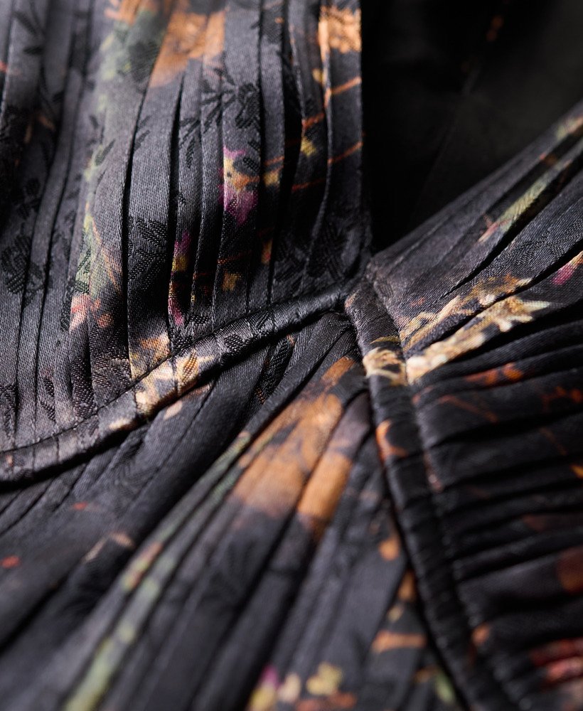 midi-jurk met uitlopende mouwen en jacquardstof in alpine lake black