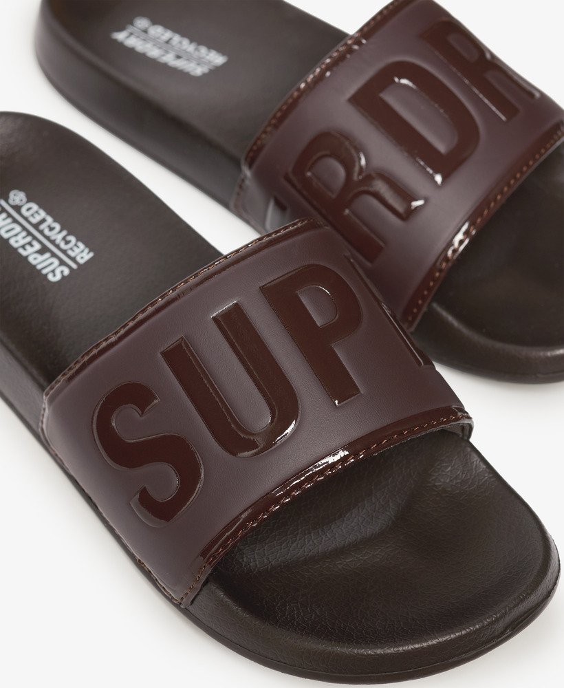 core pool sliders in donker eikenbruin