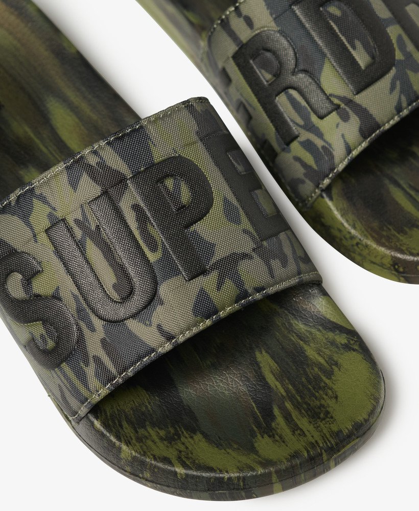 veganistische badslippers met camouflageprint in nathan camo-stijl.