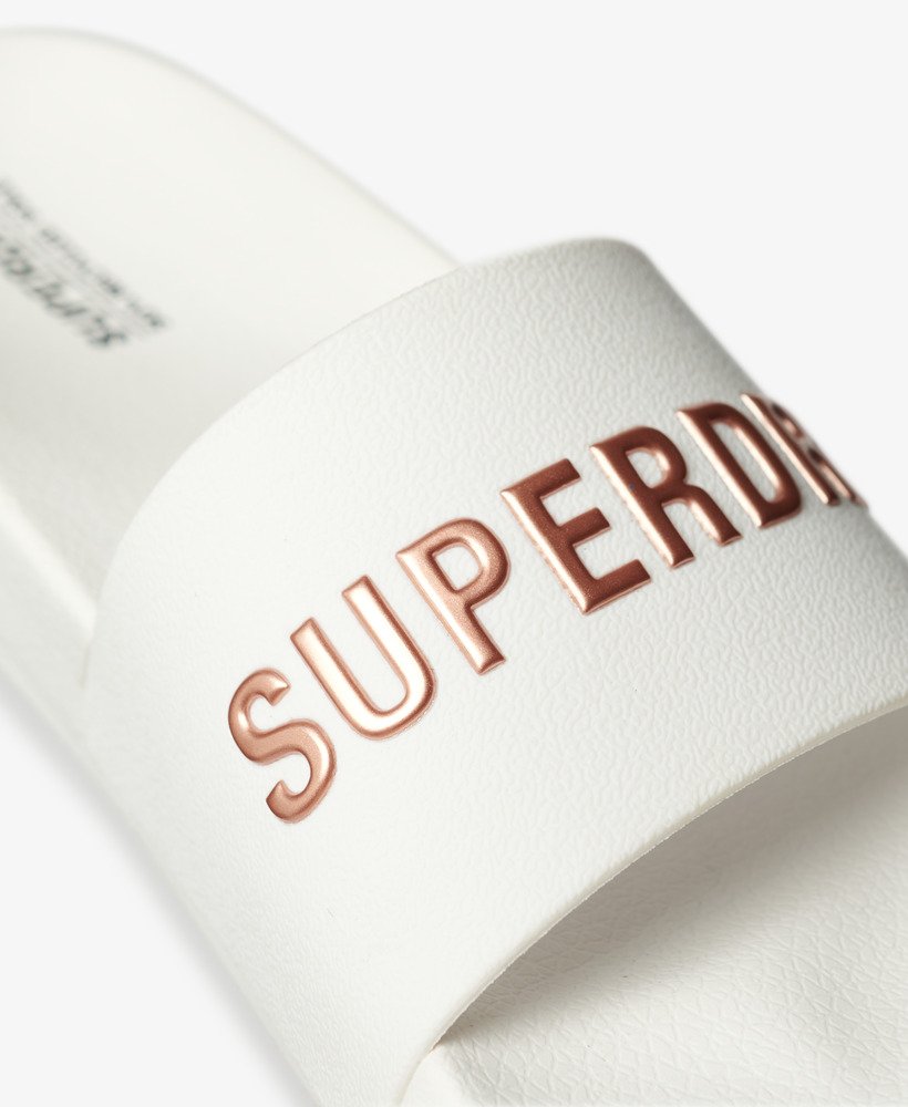 veganistische zwembadslippers met logo in optischmetallic roségoud.