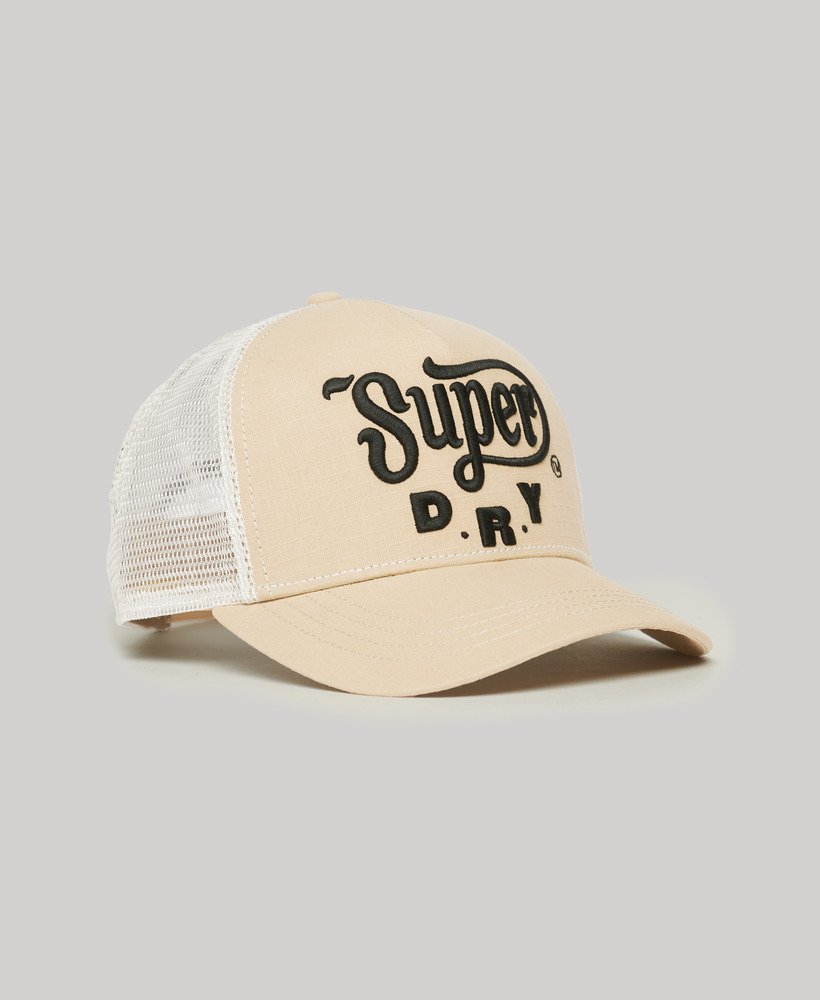 dirt road trucker cap in zandsteenbruin