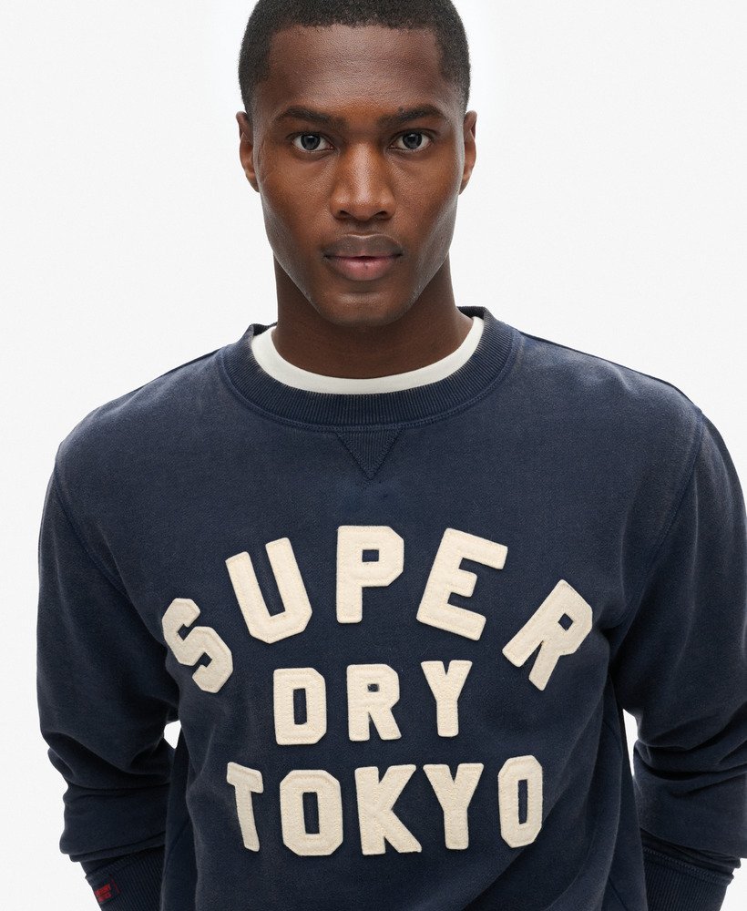 vintage sportieve crewneck sweater in diep marineblauw.