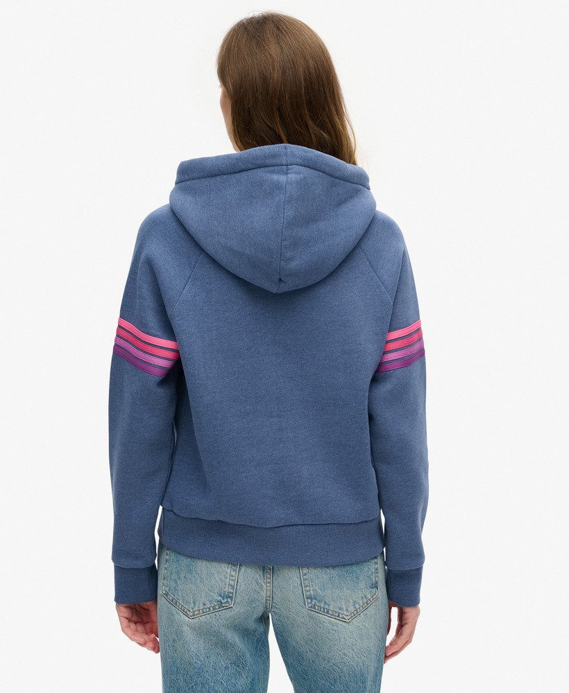 hoodie met regenboogstrepen en logo in gemêleerd denimblauw.