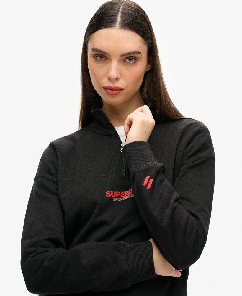 sportswear logo boxy half zip sweatshirt in zwart