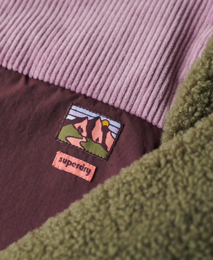 fleecejack met capuchon in de kleur burnt olive.