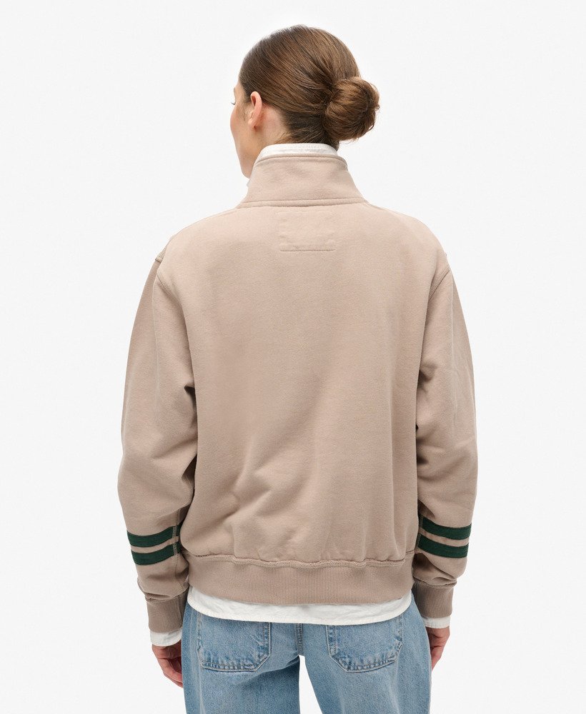 athletic essentials applique half zip sweatshirt in cobblestone grey