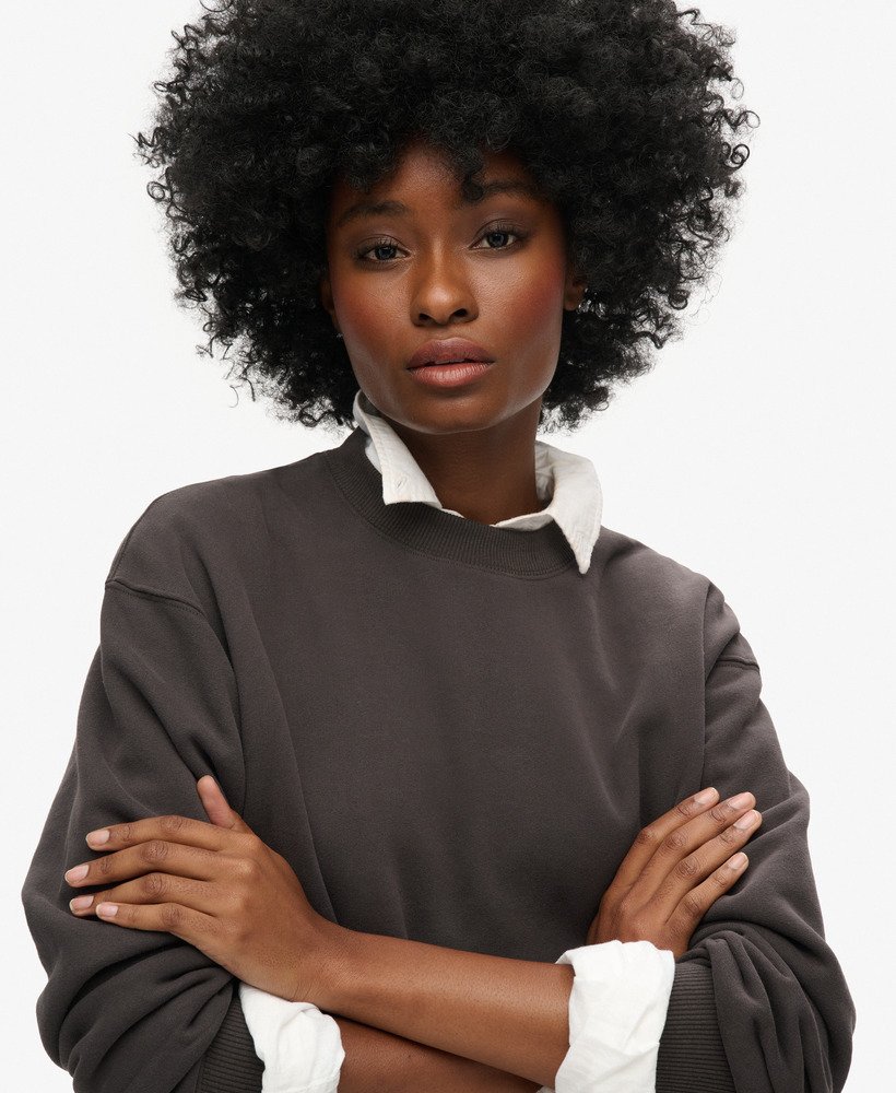 essential logo relaxed fit sweatshirt in bison black