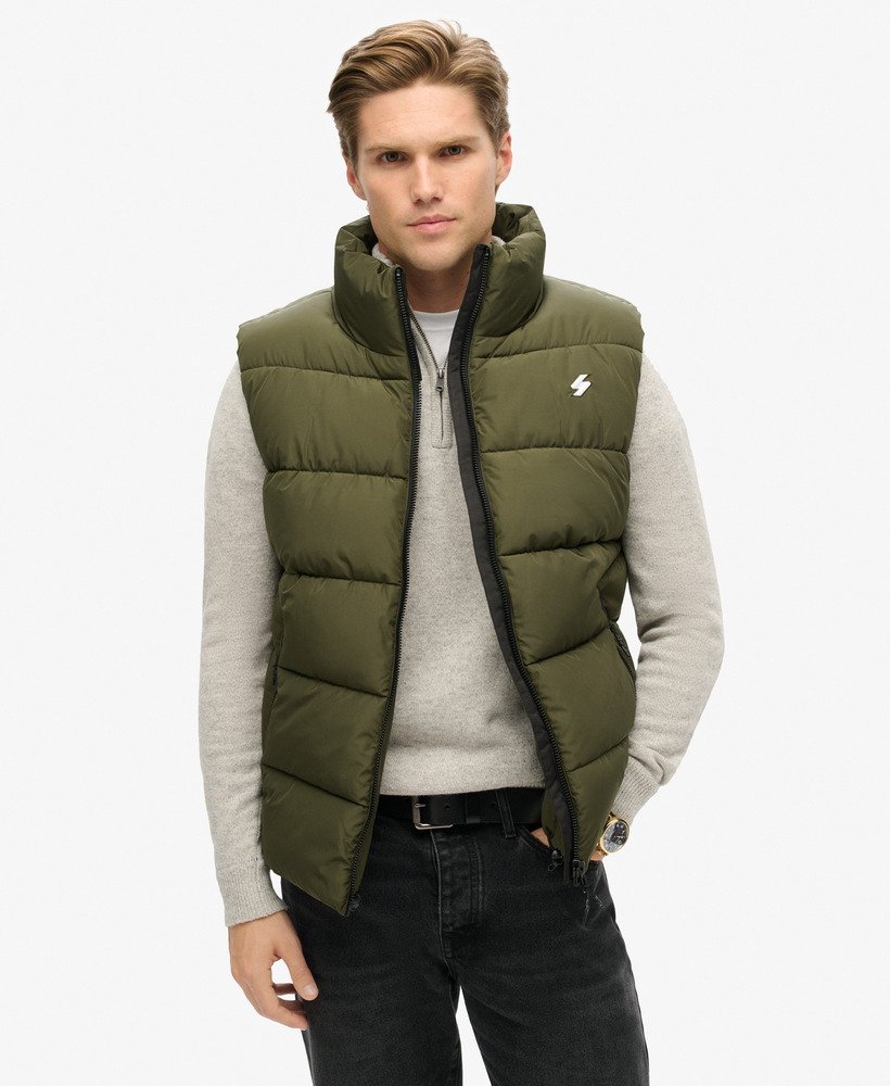 sportief gewatteerd vest in donker mosgroen.