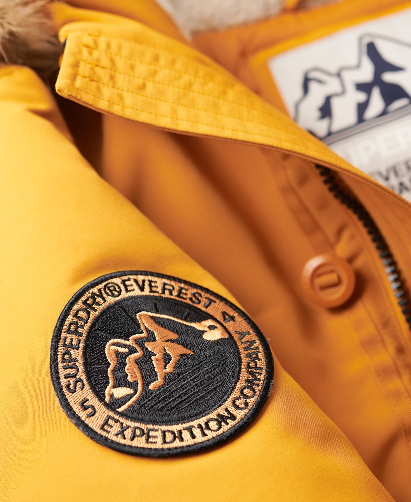 everest parka met capuchon van imitatiebont in mosterdgeel