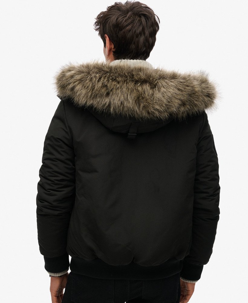 everest puffer bomberjack met capuchon in gitzwart