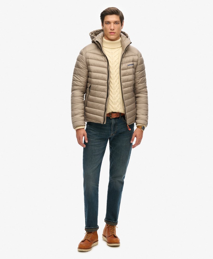 gewatteerde fuji-jas met capuchon in diepbeige slubstof
