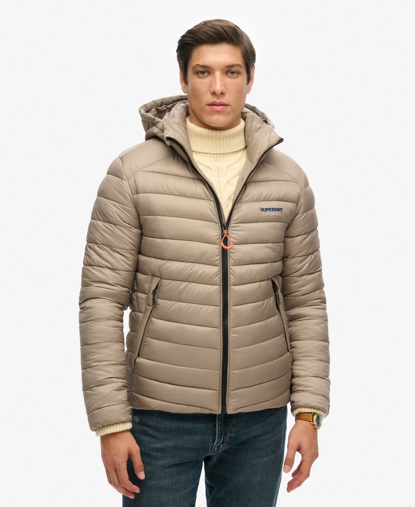 gewatteerde fuji-jas met capuchon in diepbeige slubstof