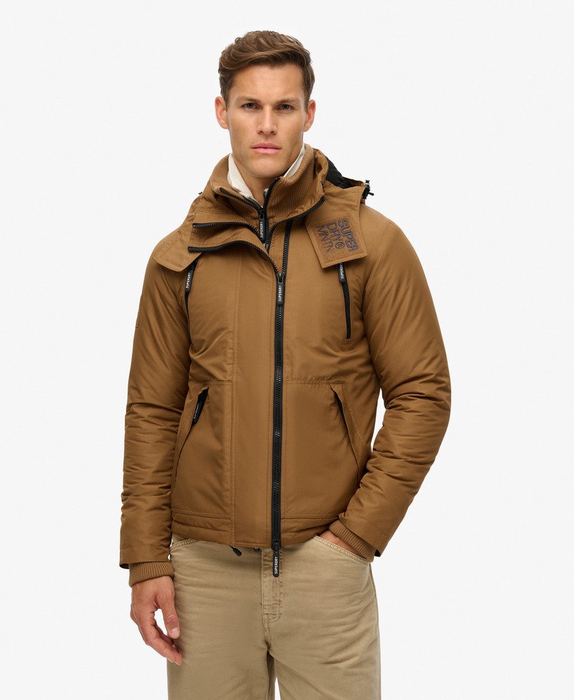 windbreakerjack met capuchon in de kleur mountain van denim co. tabaksbruin.