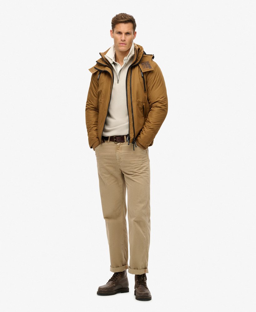 windbreakerjack met capuchon in de kleur mountain van denim co. tabaksbruin.