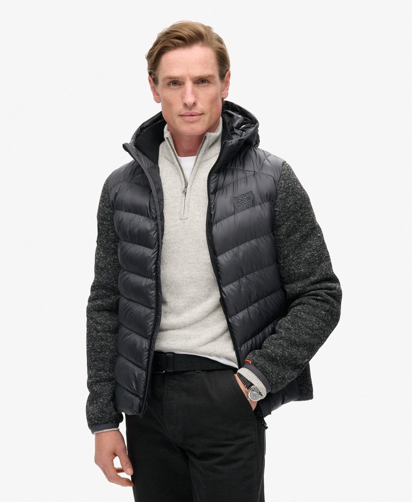 gebreide storm hybrid-jas met capuchon in donker antracietgrijs gemêleerd.