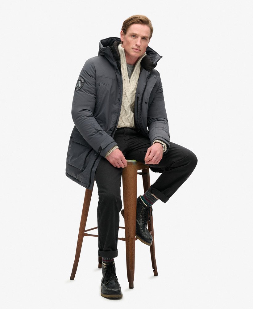 gewatteerde parka in de kleur ebony
