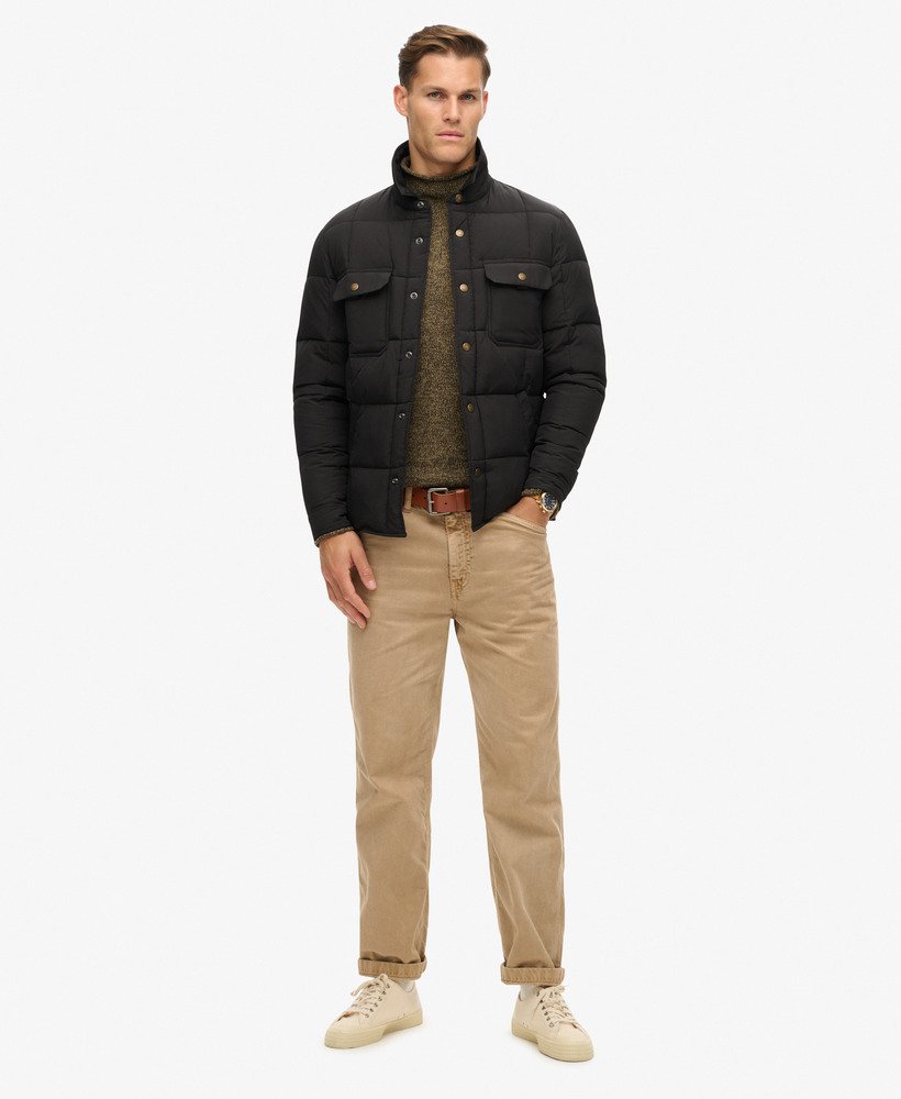 gewatteerd overshirtjack uit de surplusvoorraad in gitzwart.