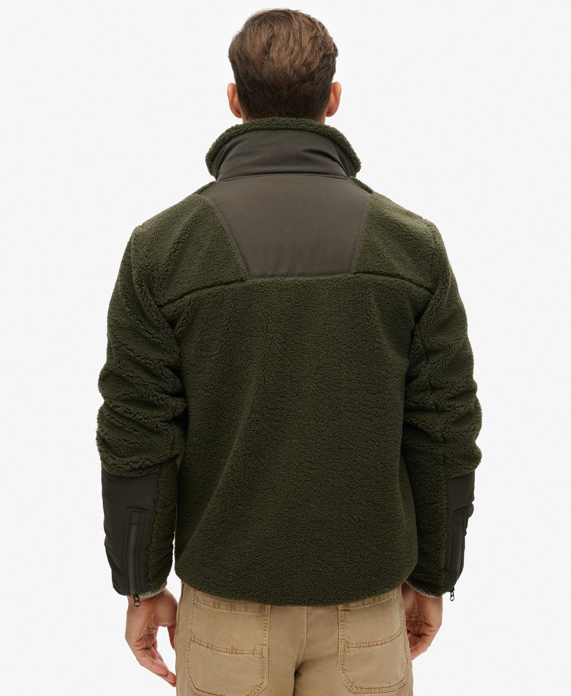 expedition borg hybrid jacket in olijfgroen afkomstig uit overtollige goederen.