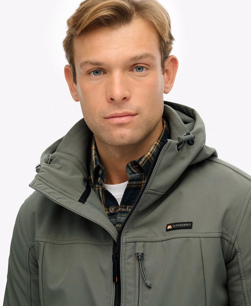 Softshell trekkersjas met capuchon