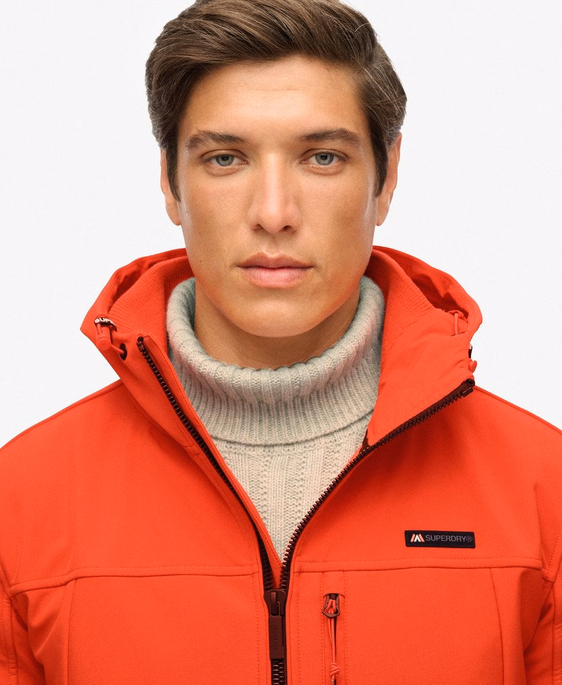 Softshell trekkersjas met capuchon