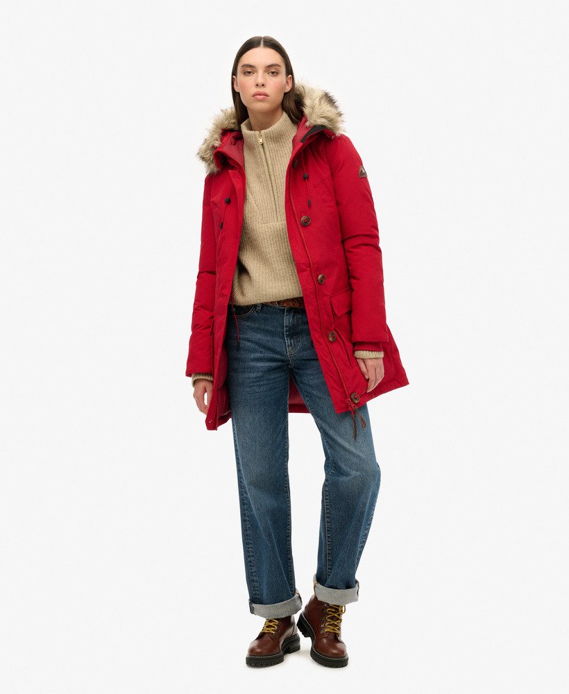 parka met capuchon en imitatiebont in chilipeperkleur.