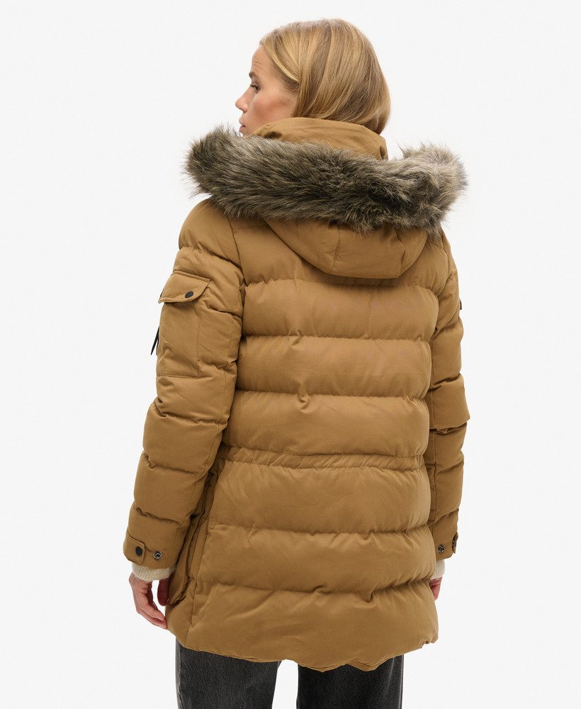 microfiber expeditieparka in zandsteenkleur.