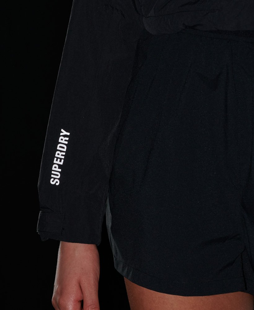 run cropped weatherproof in black
