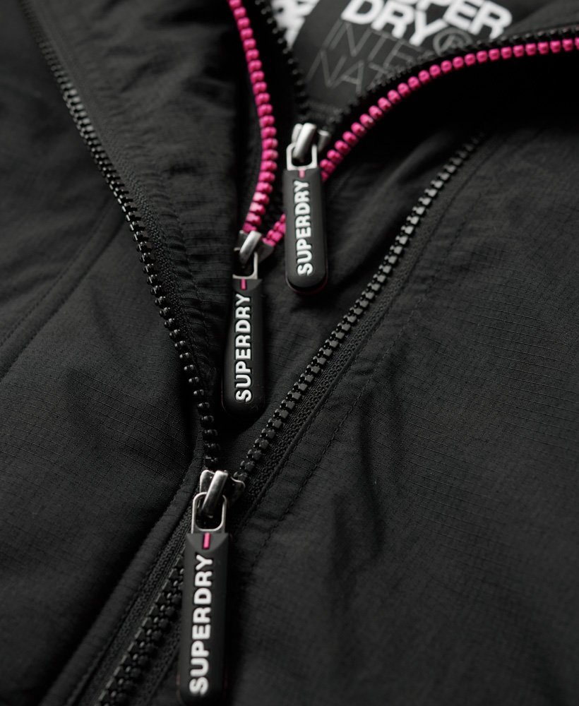 pop zip hooded arctic sd-windcheater jacket in zwartzwartpunkroze