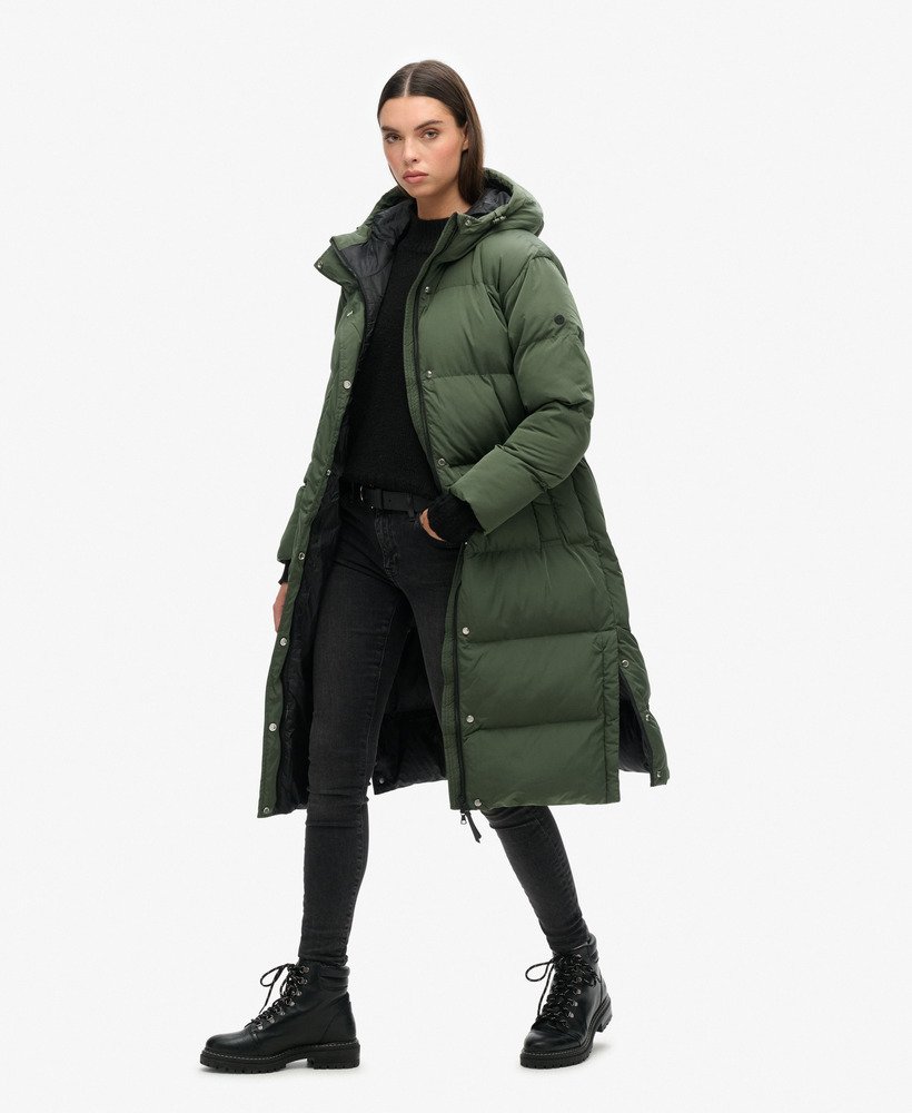 lange gewatteerde jas met capuchon in de kleur thyme