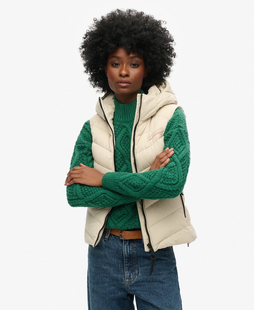 capuchonvest van gewatteerde microvezel in pelikaanbeige