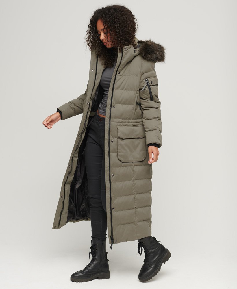 parka met capuchon van imitatiebont lange uitvoering in donker kaki.