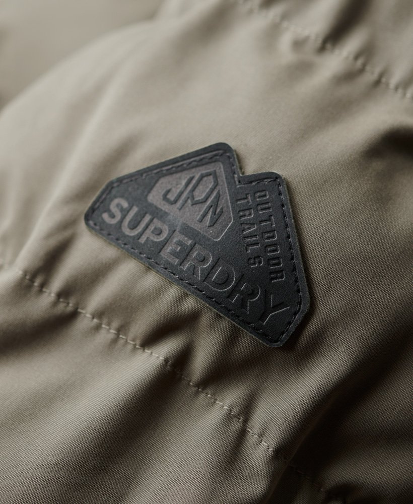 parka met capuchon van imitatiebont lange uitvoering in donker kaki.