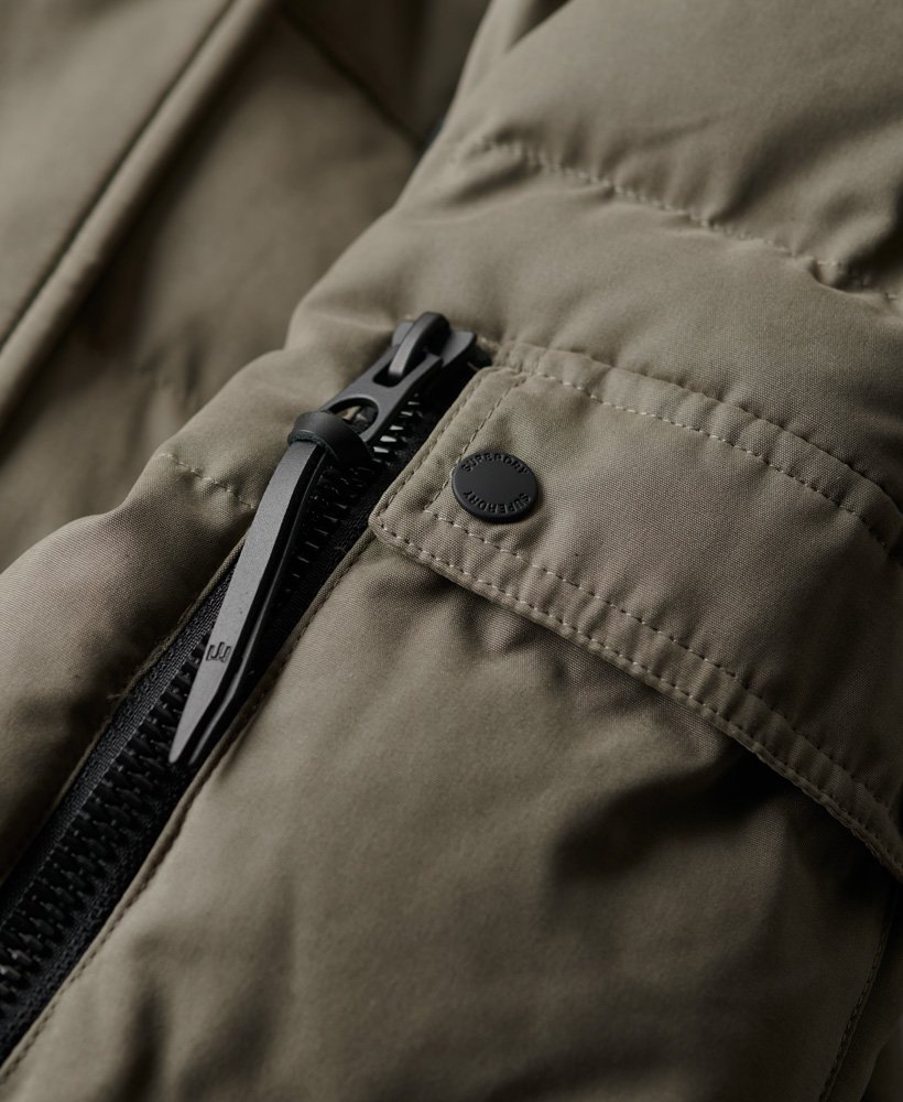 parka met capuchon van imitatiebont lange uitvoering in donker kaki.