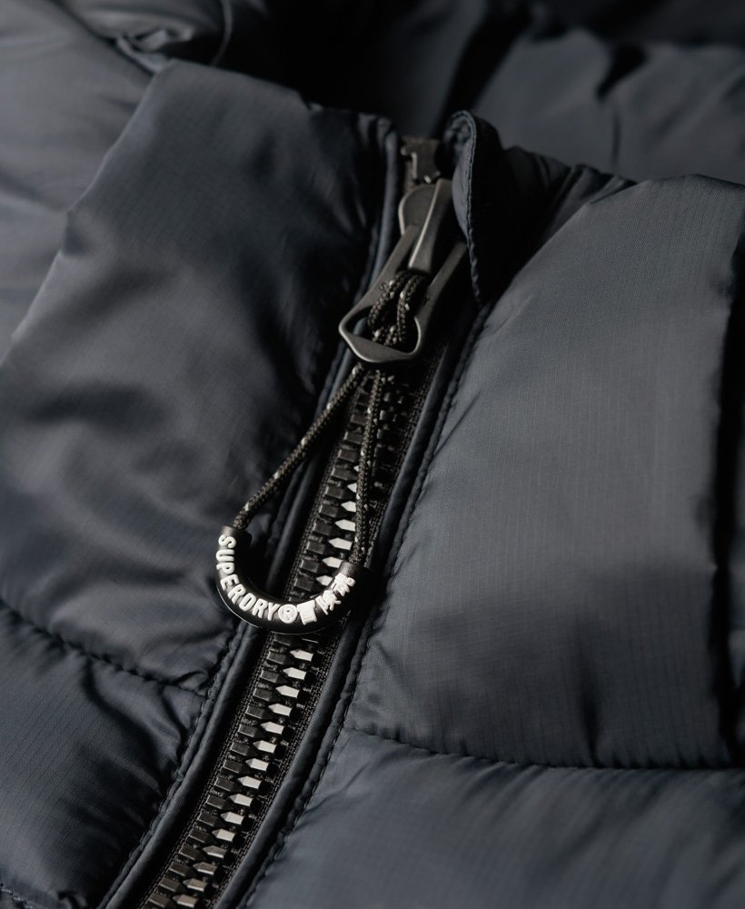 gewatteerd fuji-vest met capuchon in eclipse navy