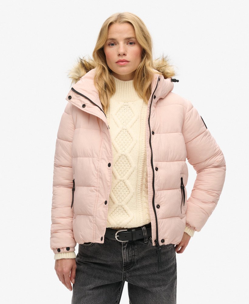 korte pufferjas met capuchon van imitatiebont in roze blush