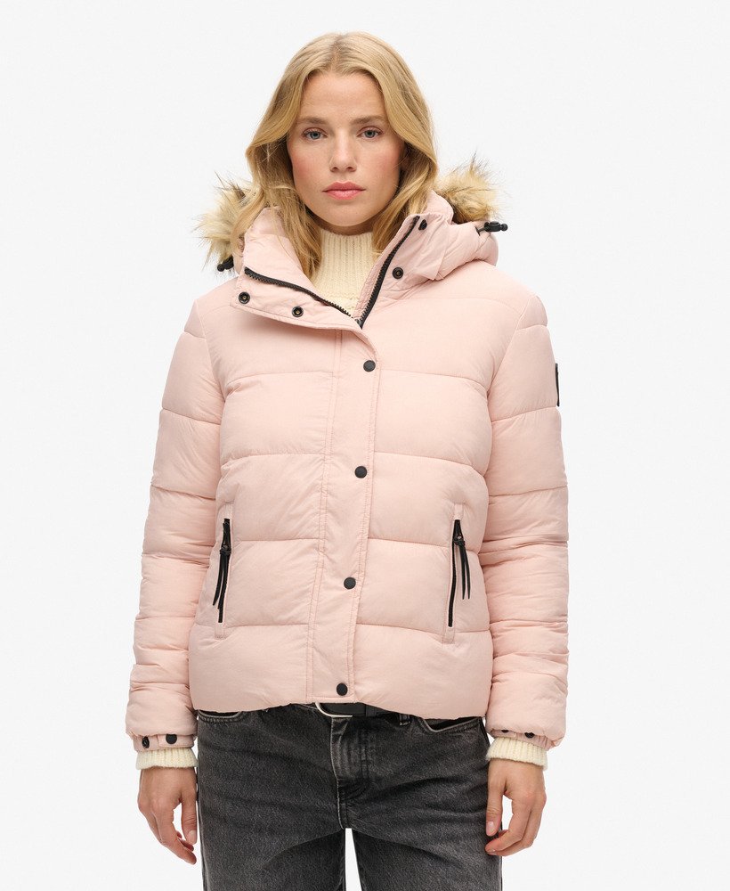 korte pufferjas met capuchon van imitatiebont in roze blush