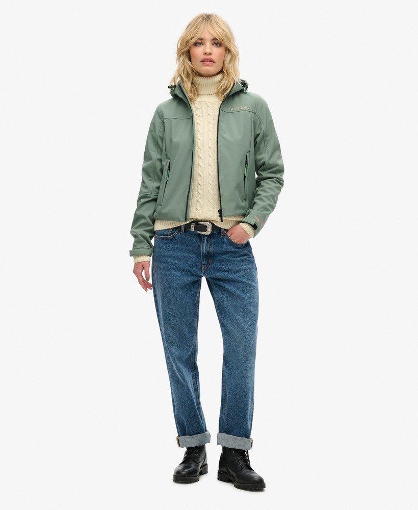softshell trekkersjas met capuchon in laurel khaki