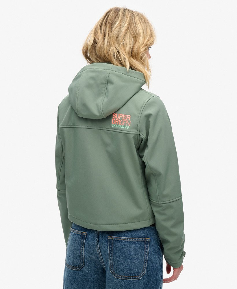 softshell trekkersjas met capuchon in laurel khaki