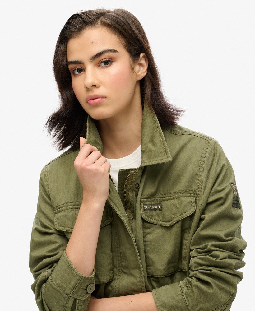 gevoerde militaire m65-jas in de kleur burnt olive.