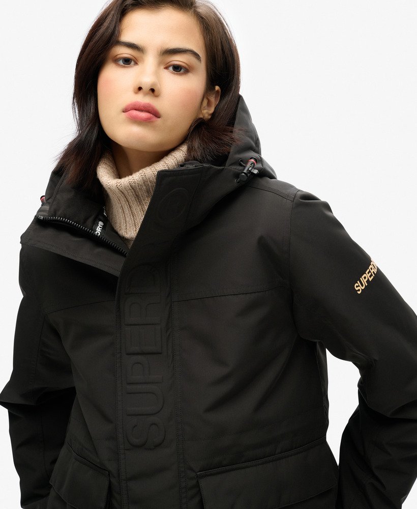 hood ultimate windbreaker jacket in zwart