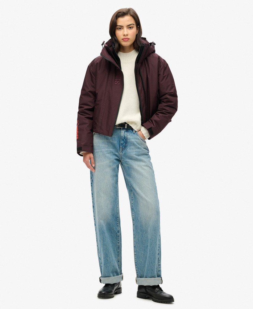 geborduurde windbreaker met capuchon in rokerig auberginepaars