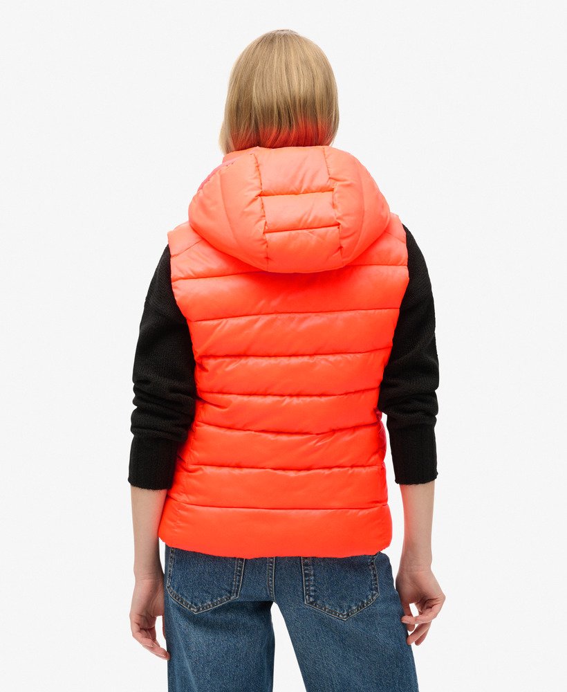 capuchonvest met fuji quilt-vulling in vulkanisch koraal
