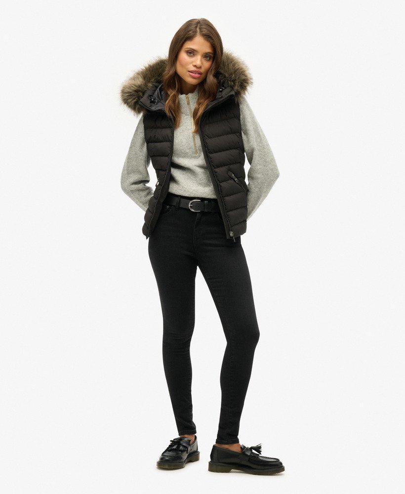 fuji gilet met capuchon van imitatiebont in zwart
