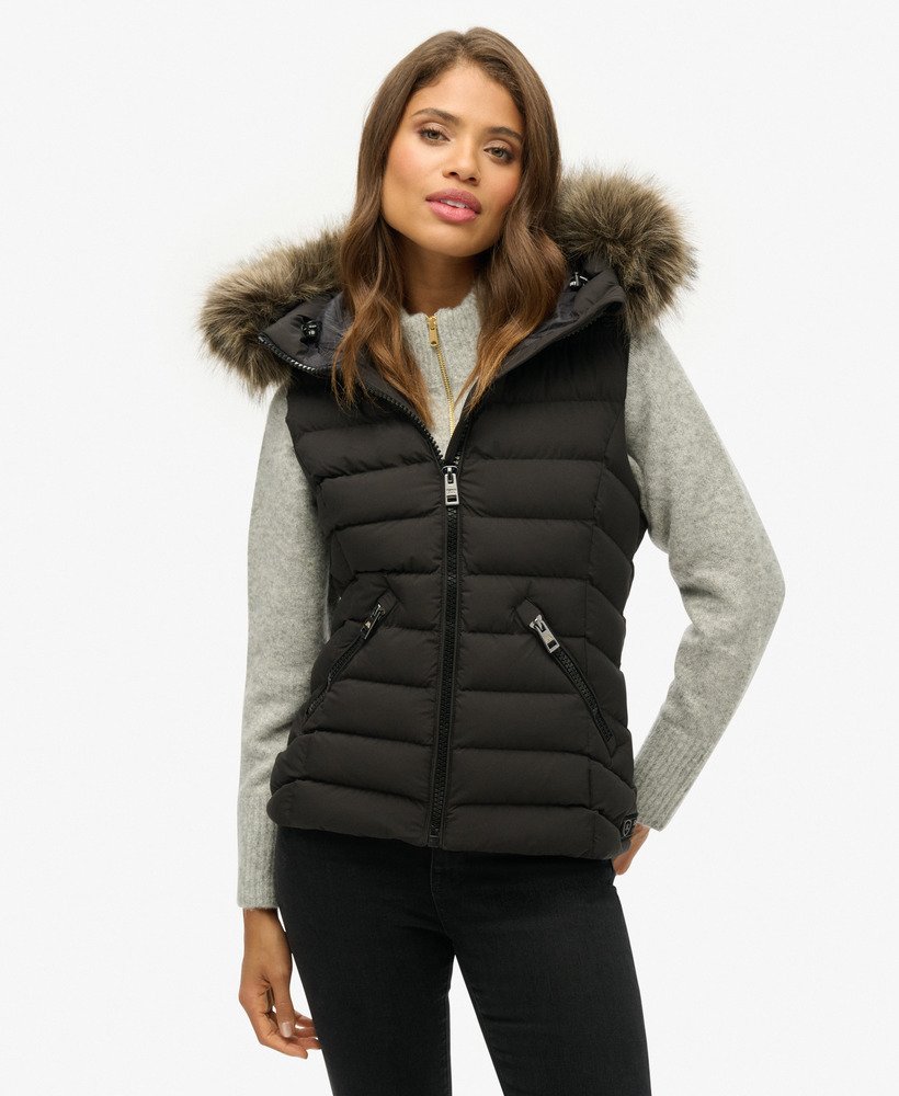 fuji gilet met capuchon van imitatiebont in zwart